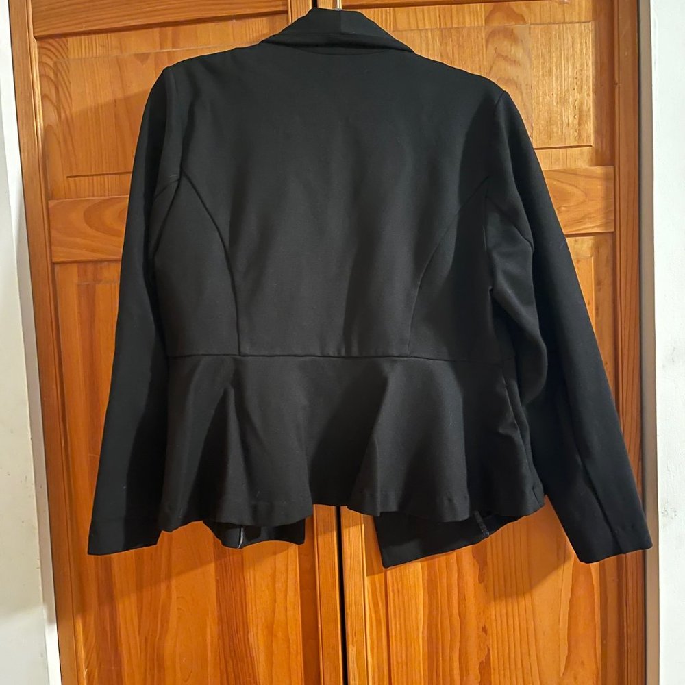 Blazer - Picture 2 of 3